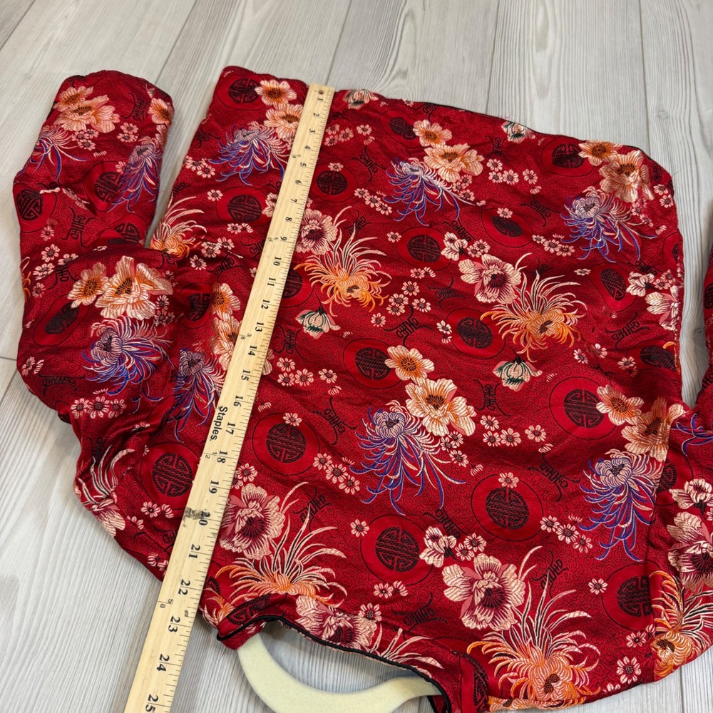 Chico's Red Silk Blend Chinoiserie Floral Frog Closure Jacket Size 1 - Picture 9 of 10